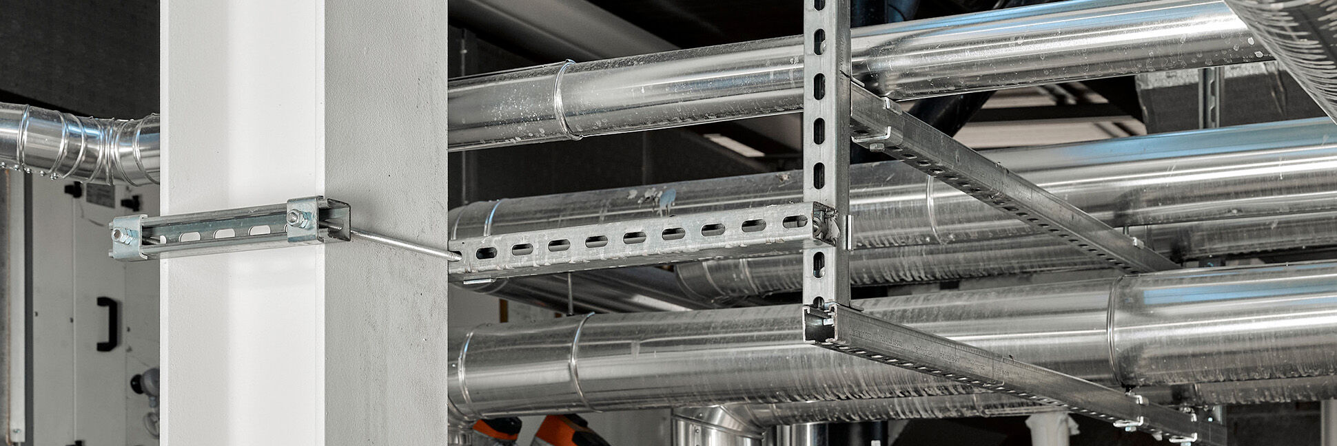 Staffaggio di impianti industriali e MEP