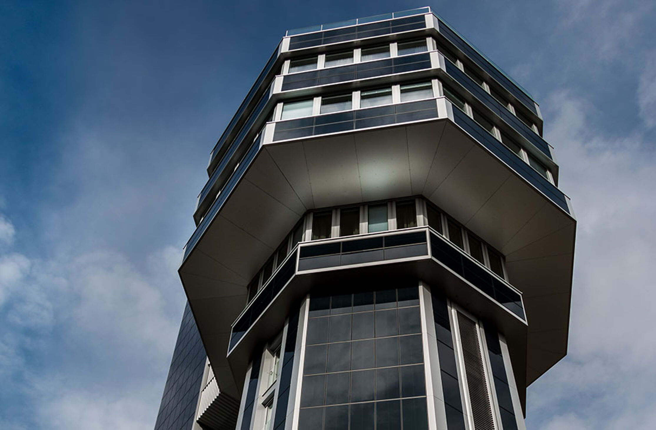 Onyx Property Management, LLC | Hawk's View Apartments - Zero Energy High Rise Apartments For Rent