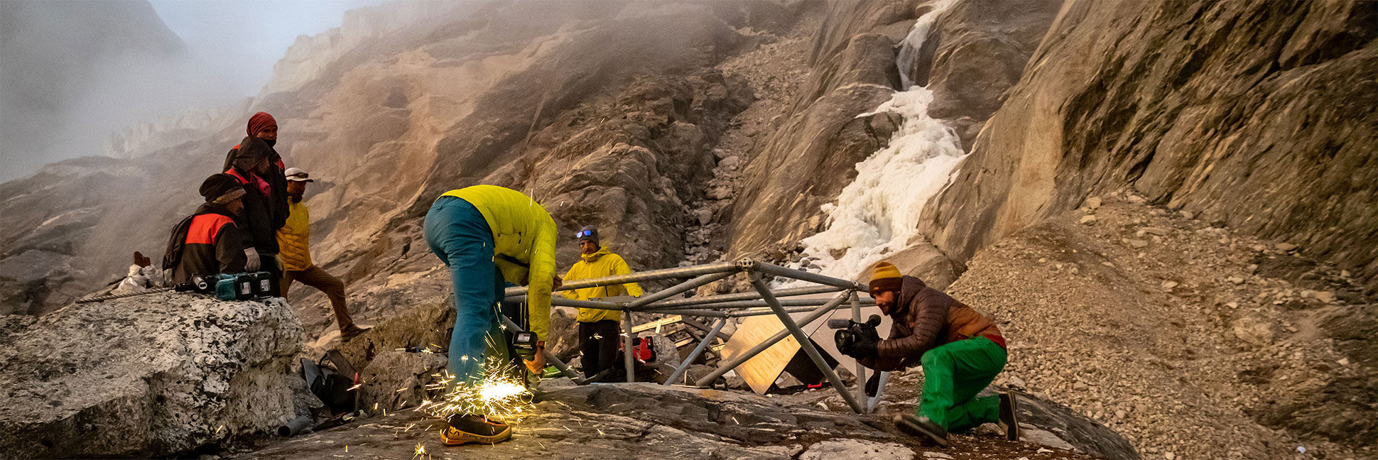 Fischer injection mortar secures David Lama Biwak 