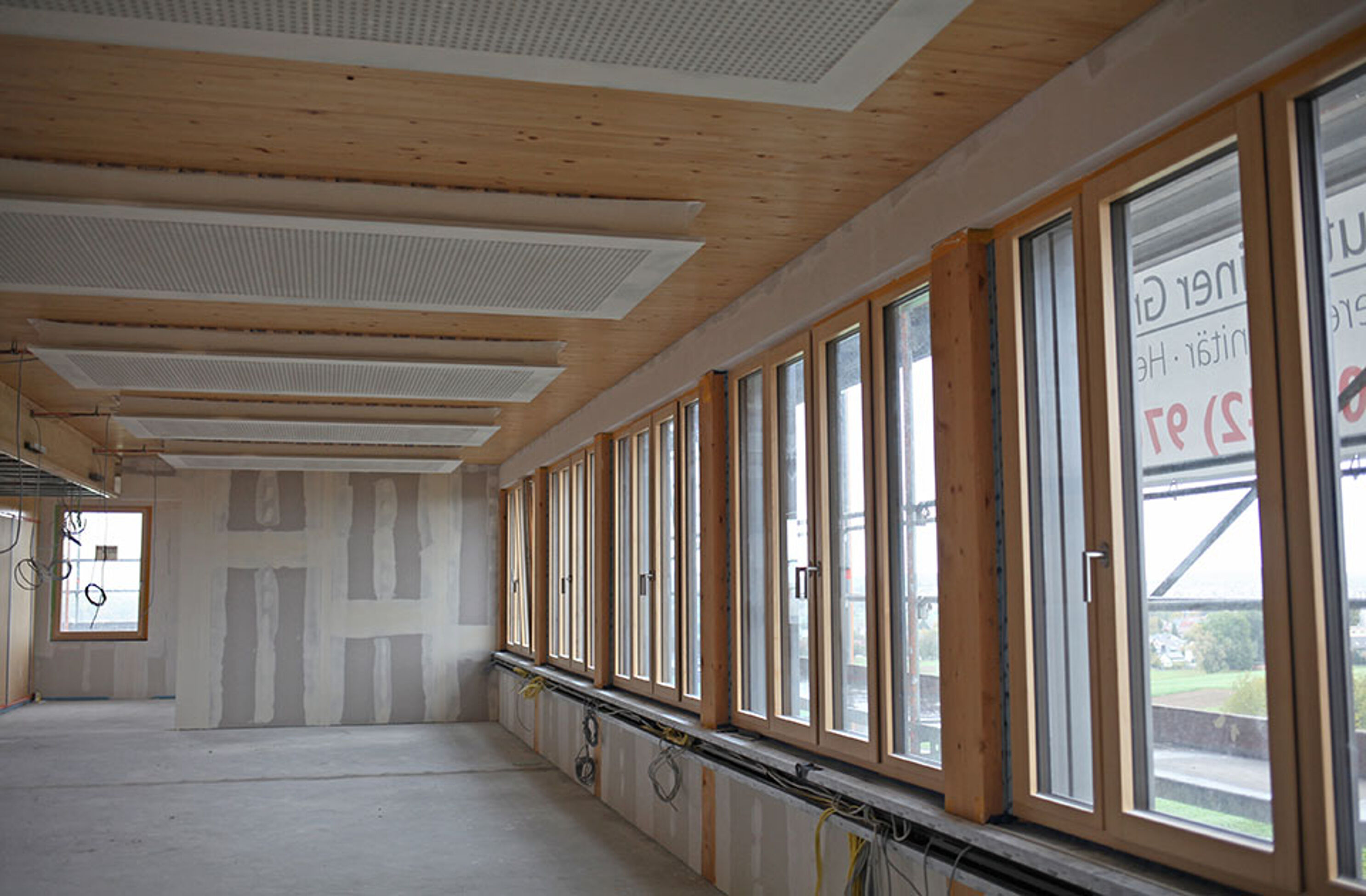 Wood hybrid construction with expertise - fischer fixings