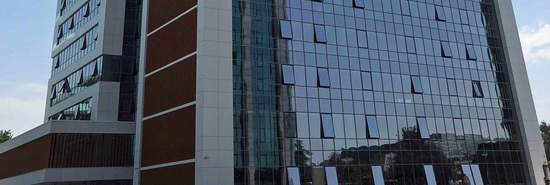 Modern appearance with clever facade technology