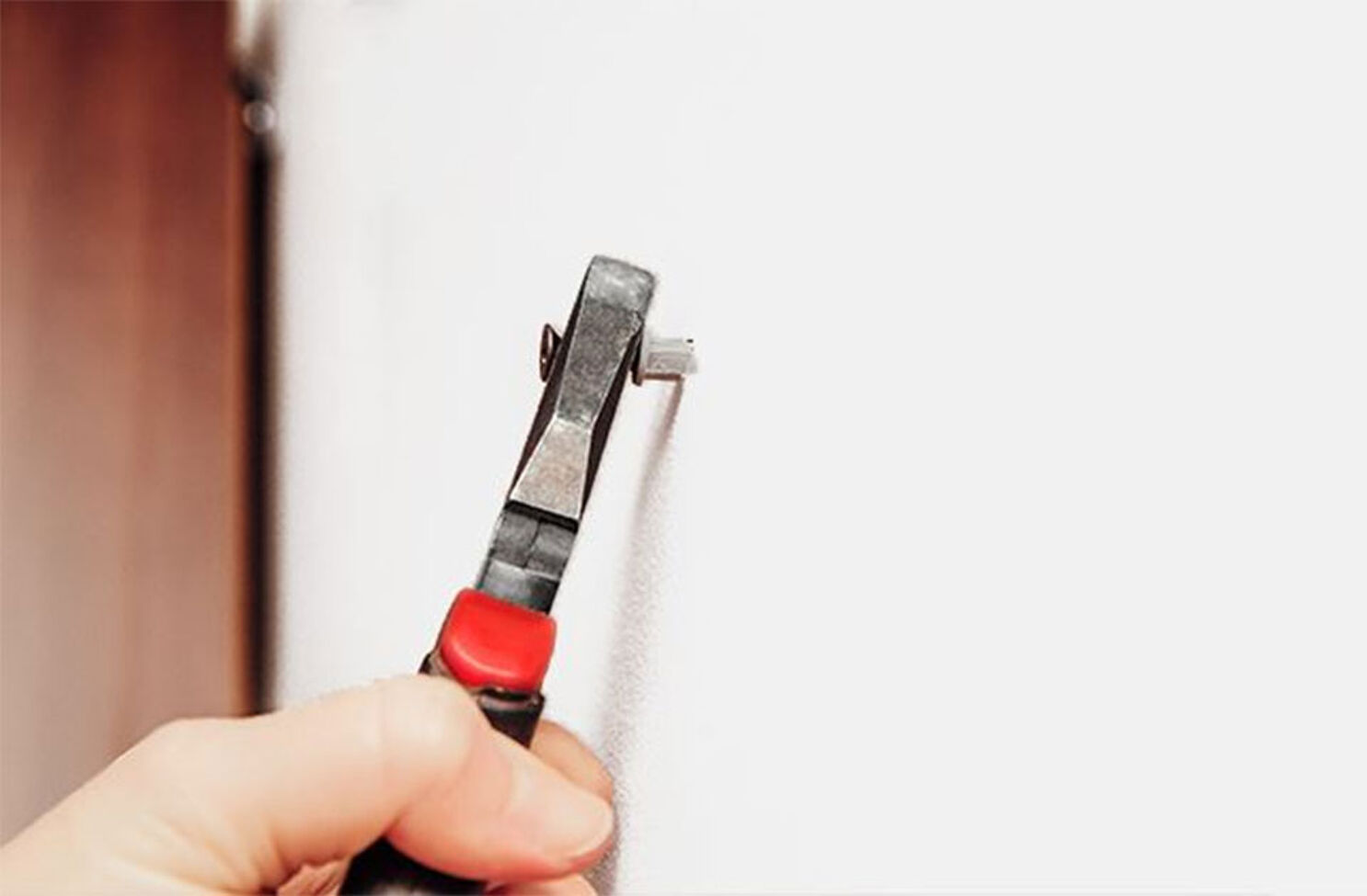 Richtig Dübeln, Dübel entfernen und Dübel einkleben fischer