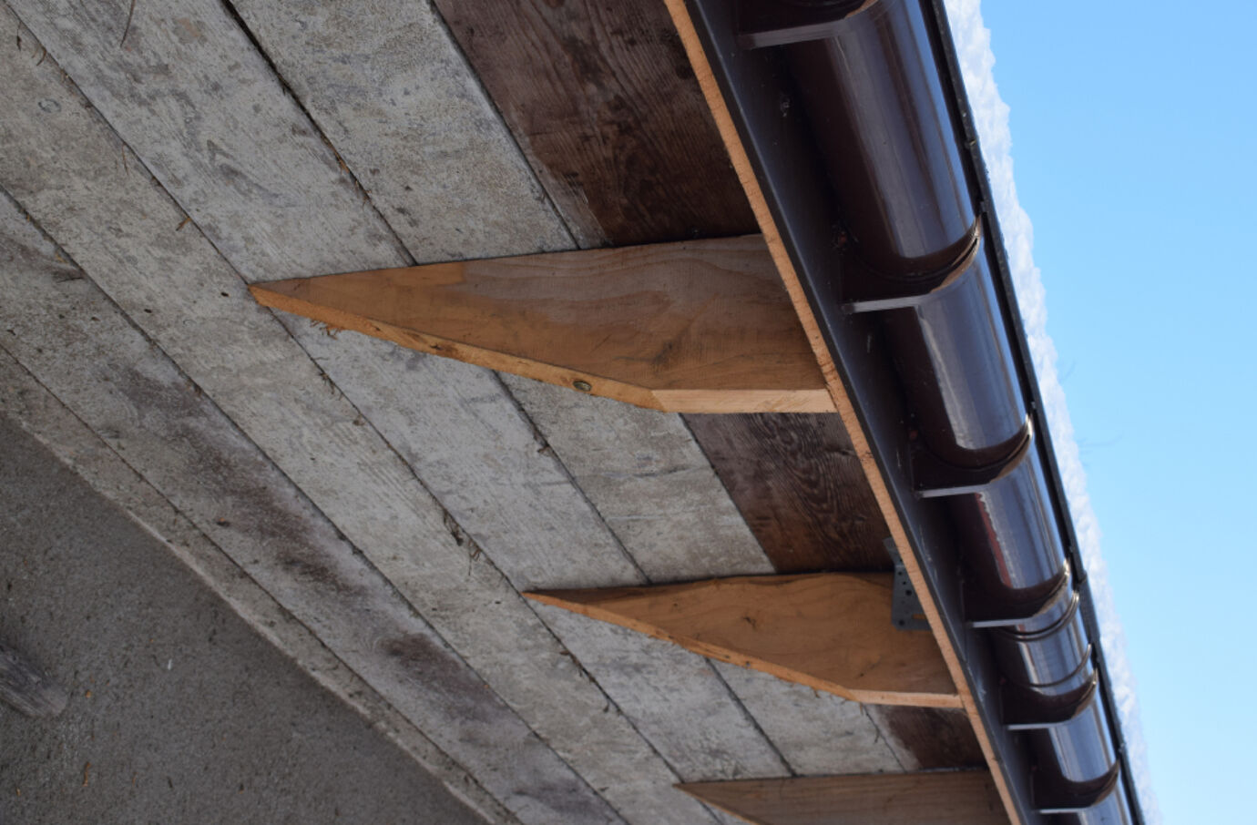 jak zamontowac rynny