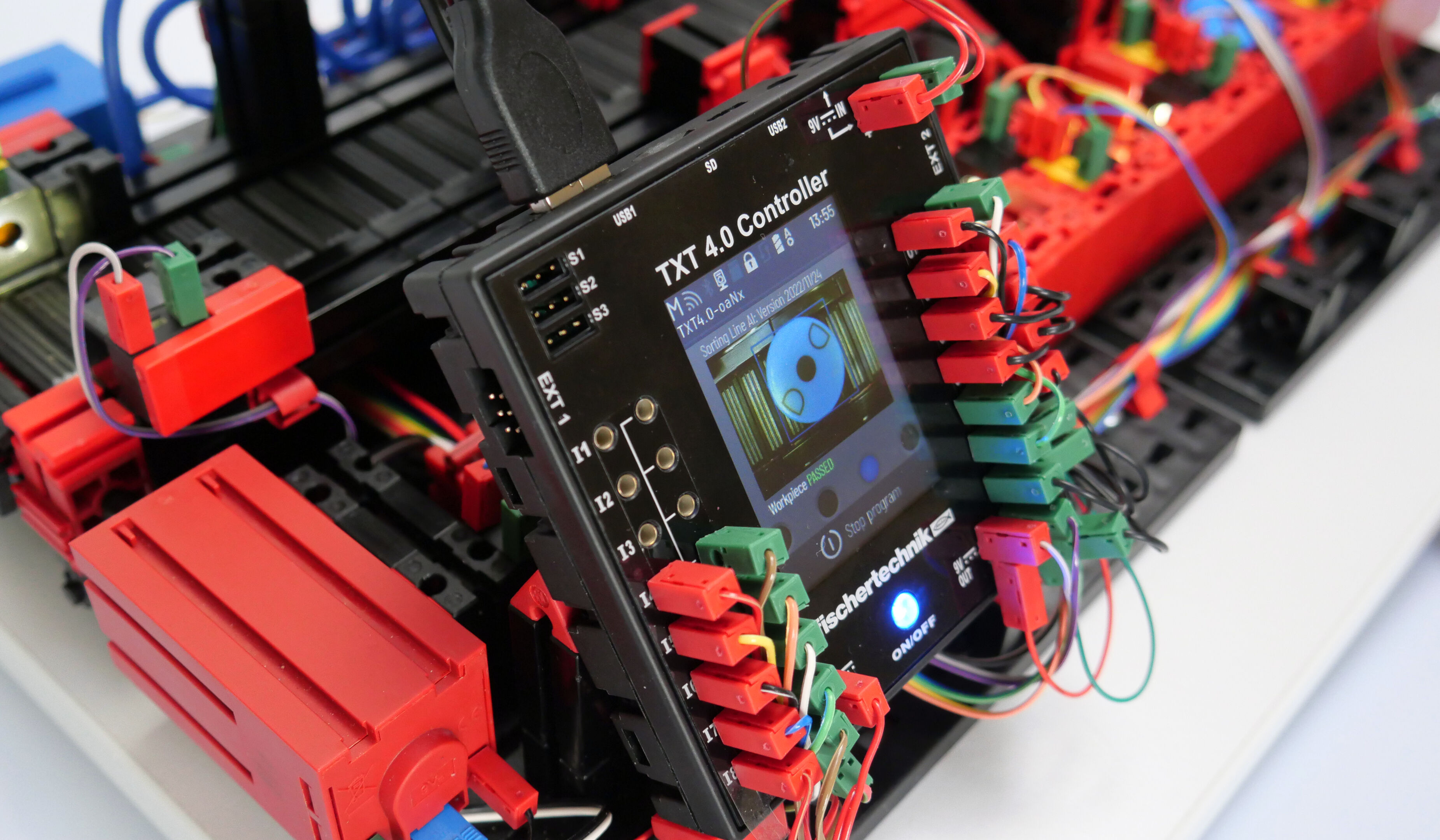 null: "Quality control with AI 9V"